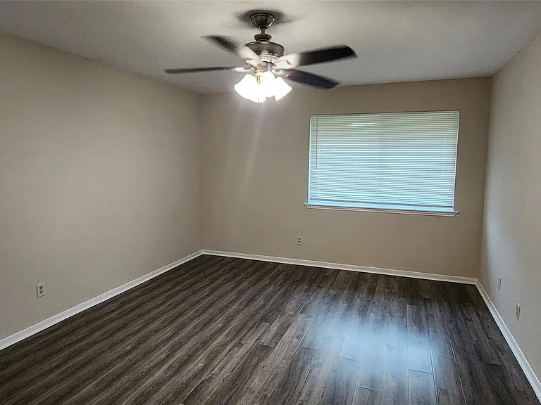 15215 Ensenada Dr — Photo 10