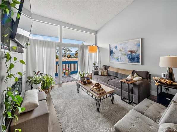 800 Camino Real Unit 302, Redondo Beach, CA 90277