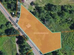 54 E Sterling Rd, Newfoundland, PA 18445