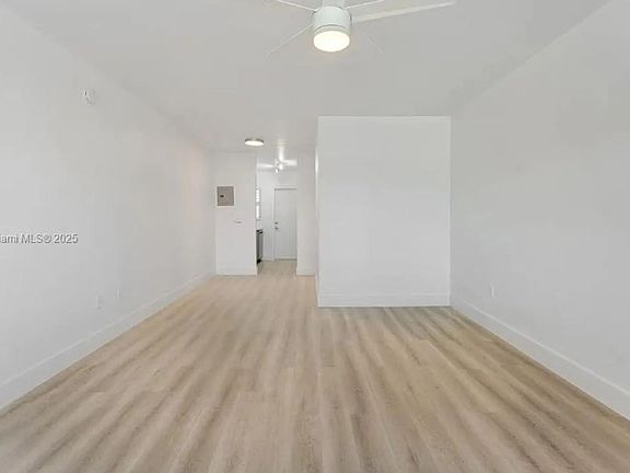 3rd image of 1038 11th St APT 3