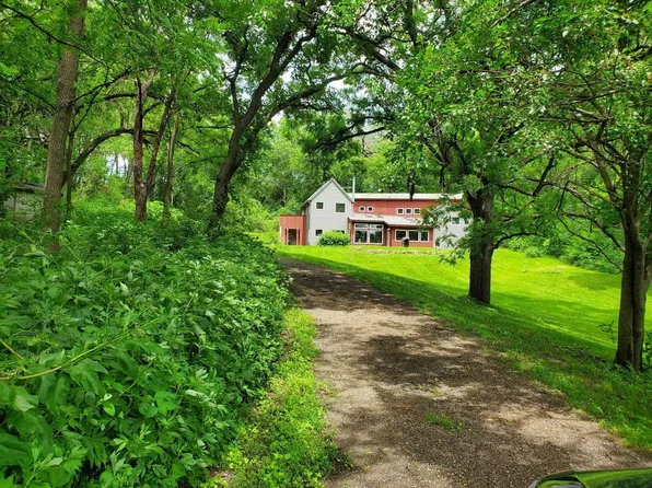 8884 County Road G, Mount Horeb, WI 53572