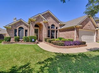 2332 Goshawk St, Grand Prairie, TX 75052