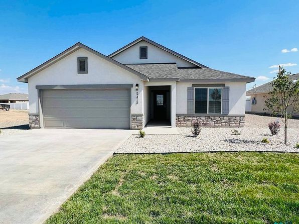 2415 Ray Ave W