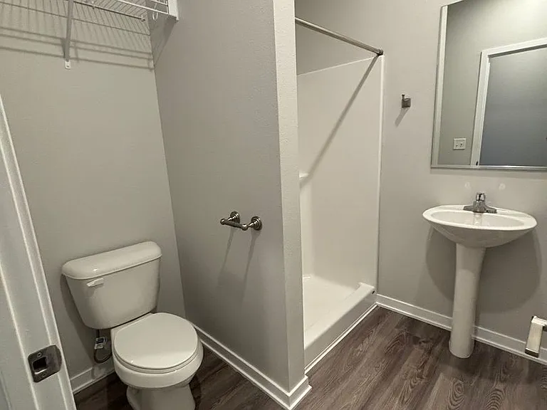 Parkside Luxury Apartments — Photo 16