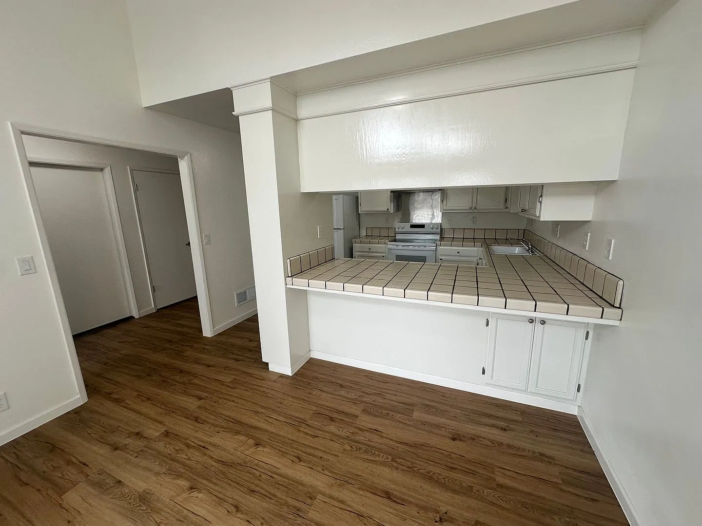 Spacious 3-Bedroom Home with Large Yard, 2-Car Garage & Modern Updates! — Photo 4
