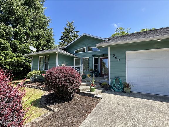 2nd image of 390 Duck Lake Drive SE