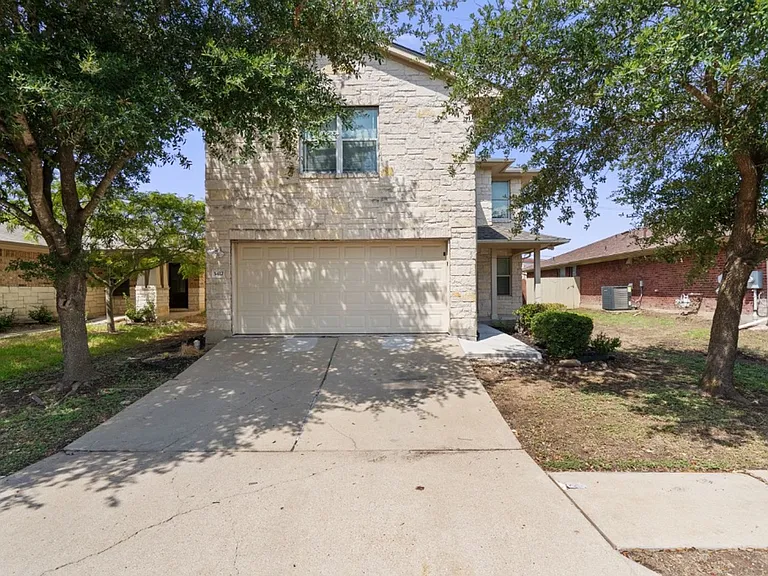 3417 Savage Springs Dr — Photo 1