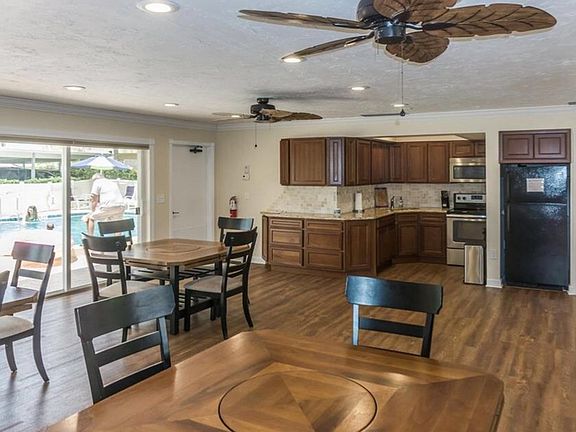 2nd image of 1400 Tarpon Center Dr APT 116