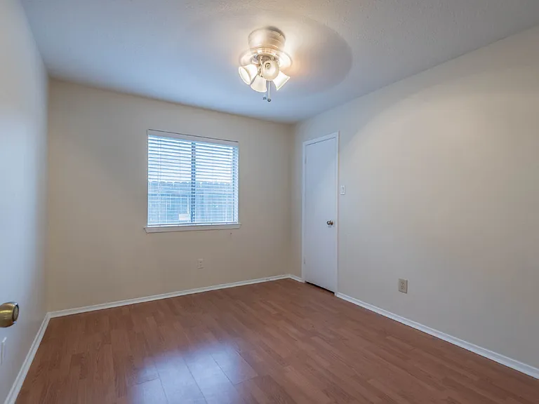 4922 Temple Bell Dr — Photo 8