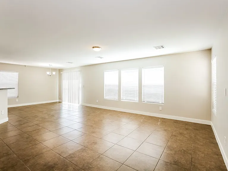 25 Copper Pine Ave — Photo 5