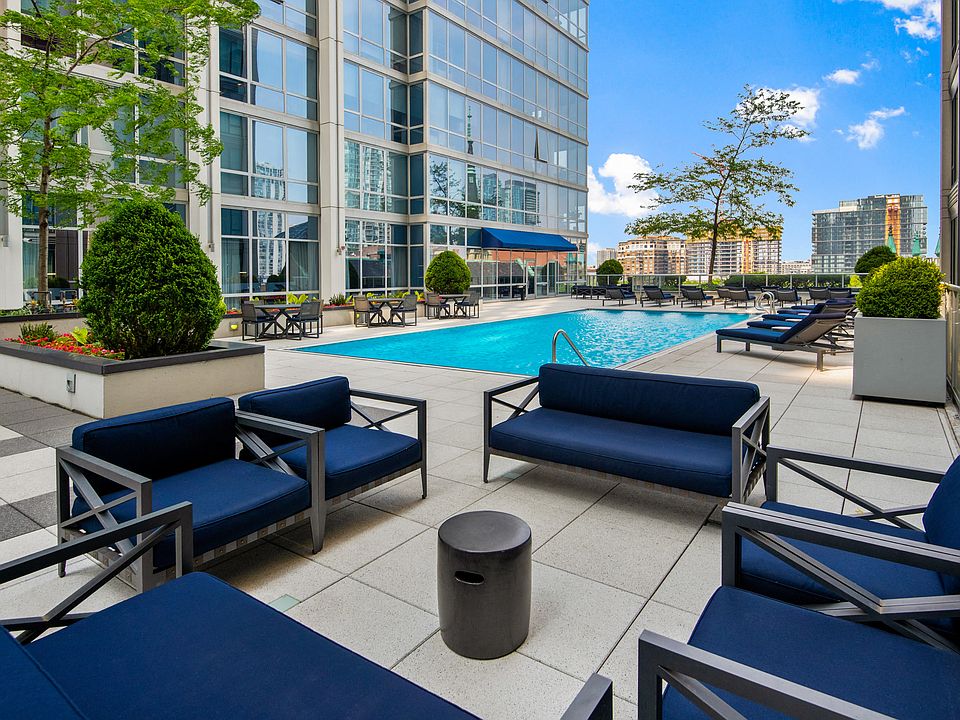 Outdoor Pool and Lounge