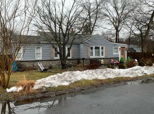 8394 Carol Dr, Pasadena, MD 21122