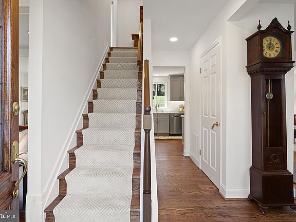 3rd image of 10955 Adare Dr