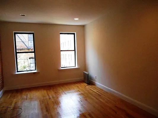 Rented by PMG Real Estate  | media 32