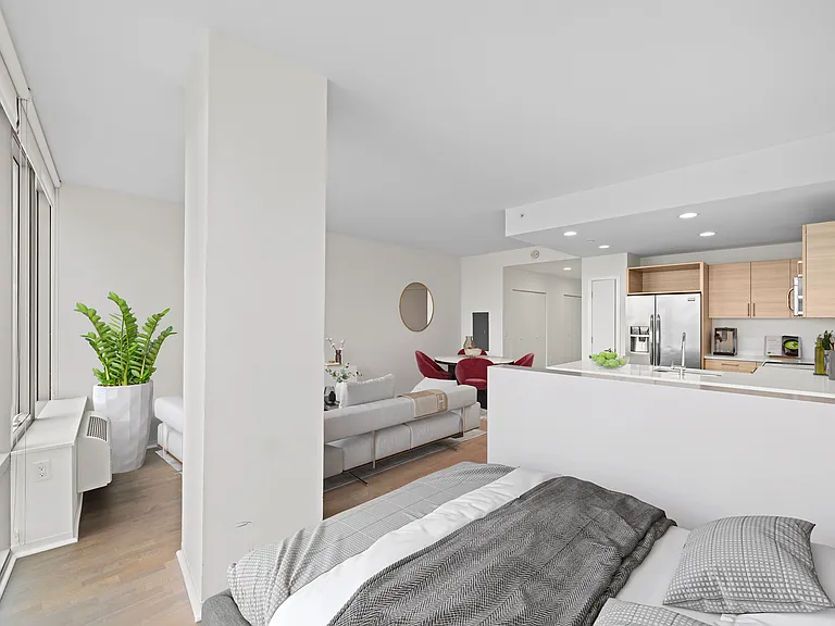 2032 1/2 Hudson St #1224 — Photo 6