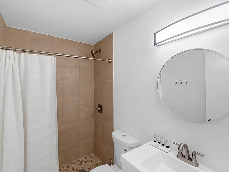 1428 NE 2nd Ave #1 — Photo 12