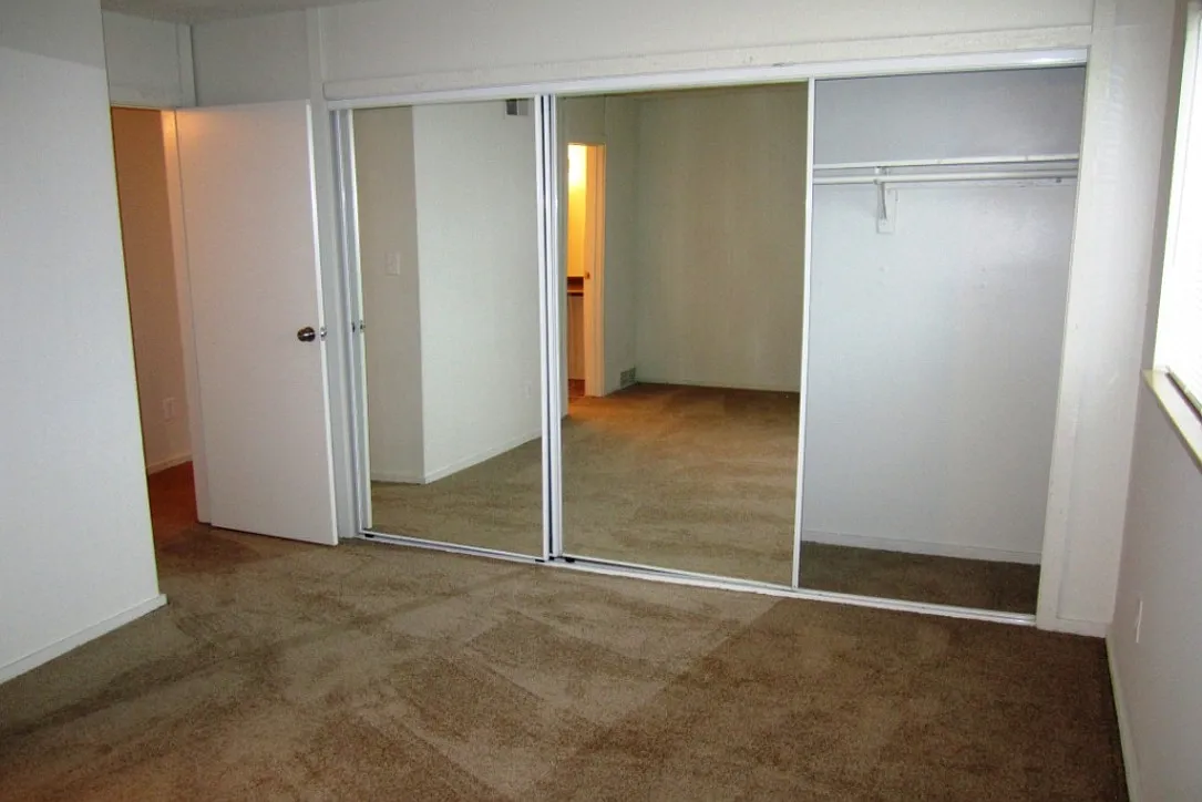 Meadowlark Hill — Photo 2