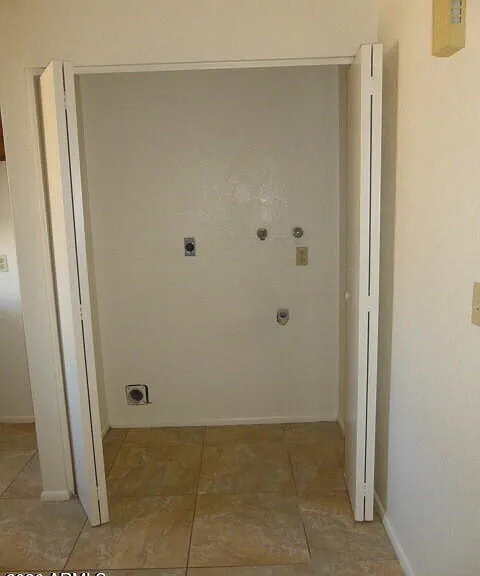 6320 W Carol Ave — Photo 21