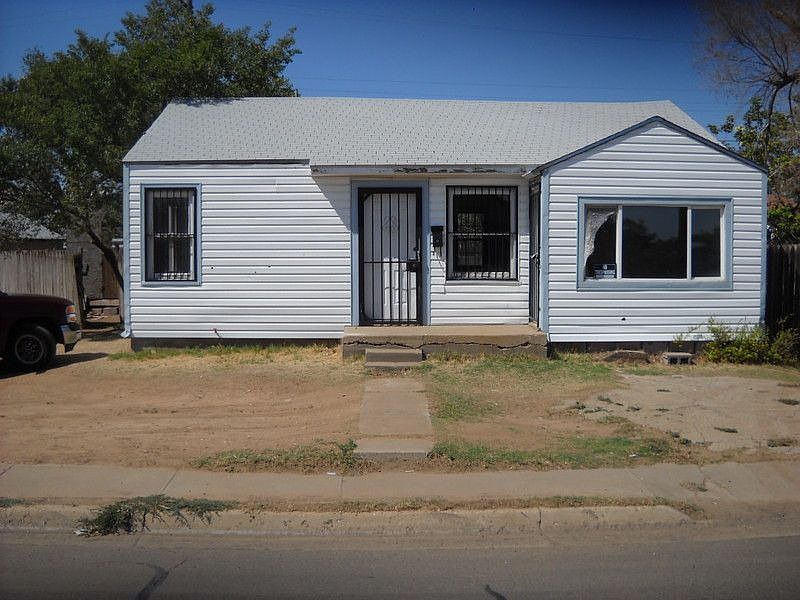 1st image of 402 S McMasters St