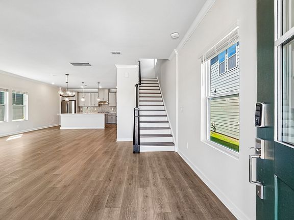 Step inside the 4-bed, 2.5-bath Cromwell floorplan