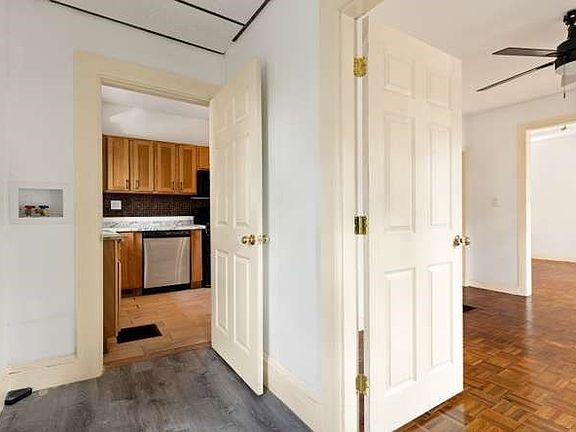 3rd image of 69 Franklin St