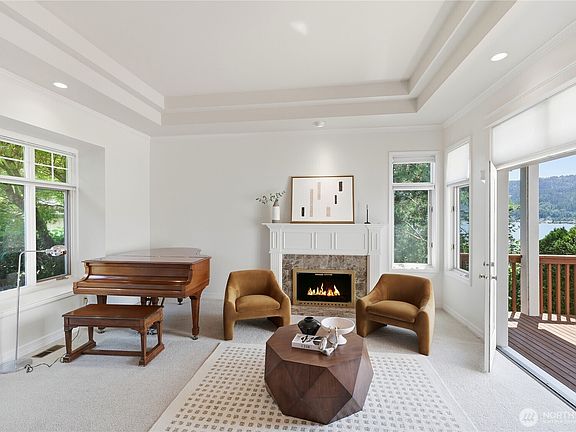 3rd image of 4123 205 Avenue SE