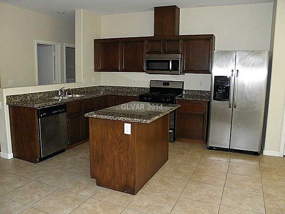 2nd image of 10452 Canyon Cliff Ct