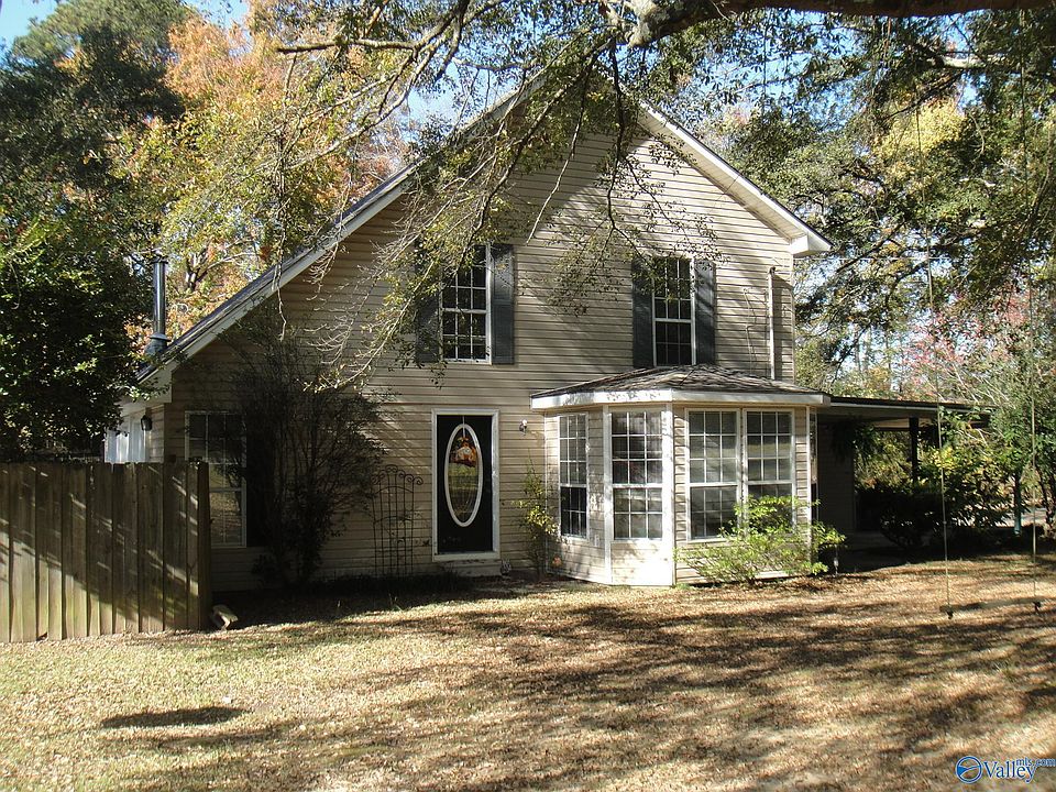 1st image of 132 Guinivere Dr