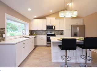 41 Gooseneck Rd, Levittown, PA 19057