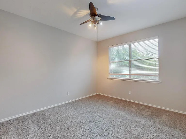 4134 Petersburg Dr — Photo 26