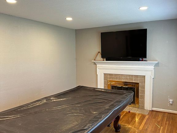 3rd image of 5450 Rosewood St