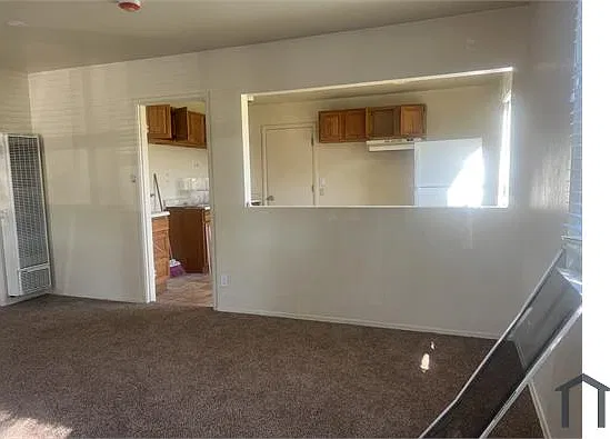 2 bed, 700 sqft, $2,400 — Photo 4