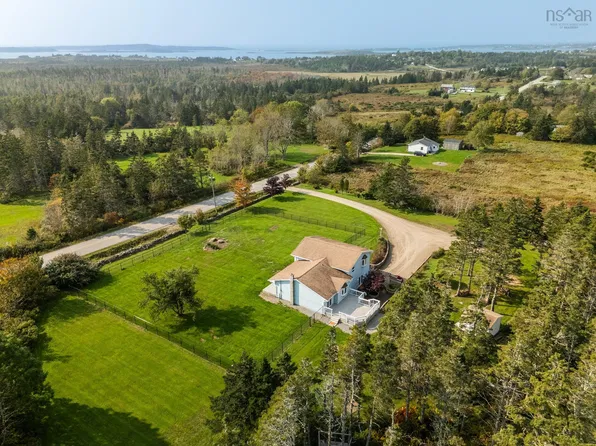 470 Wyman Rd, Sand Beach, NS B5A 5G4
