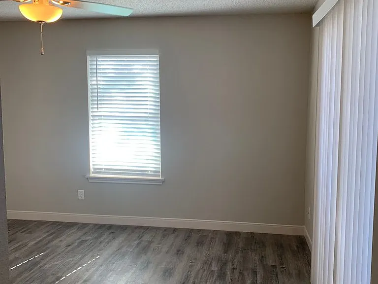 Saddlewood Apartments — Photo 97