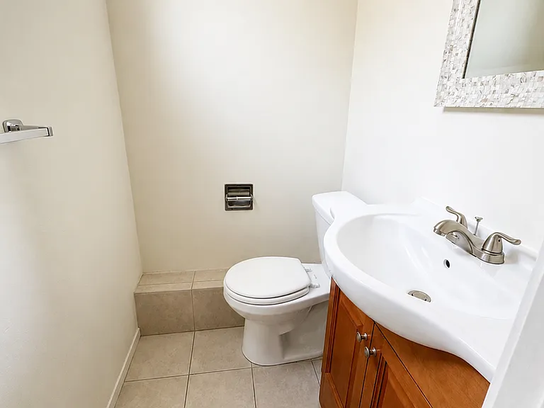 272 Donner Ave — Photo 9
