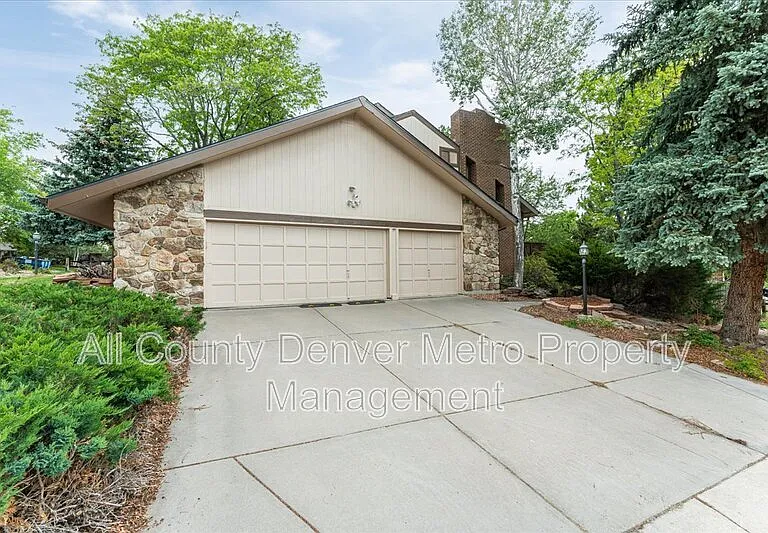10193 Meade Ct — Photo 38