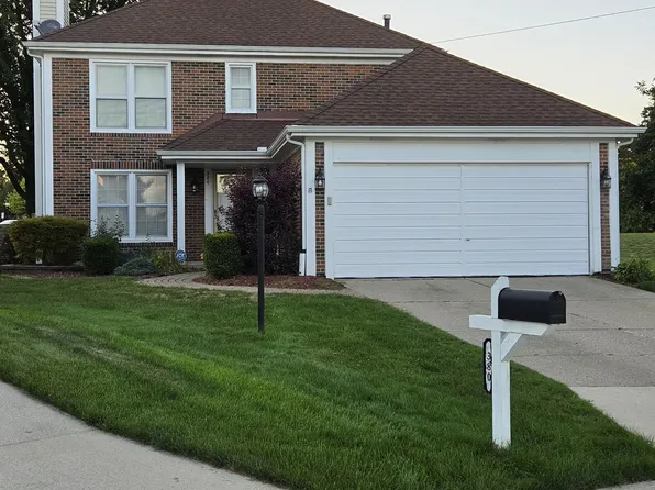 380 Huntington Ct, Rochester Hills, MI 48307