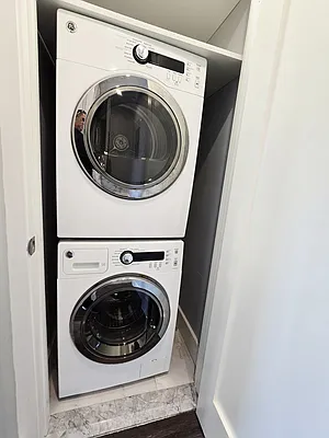 Rented by Voro Purple LLC | media 36