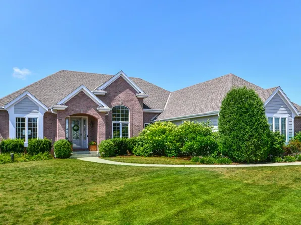 W273N6155 Basham LANE, Sussex, WI 53089
