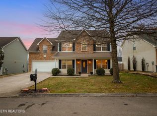 6532 Gentlewinds Dr, Knoxville, TN 37931