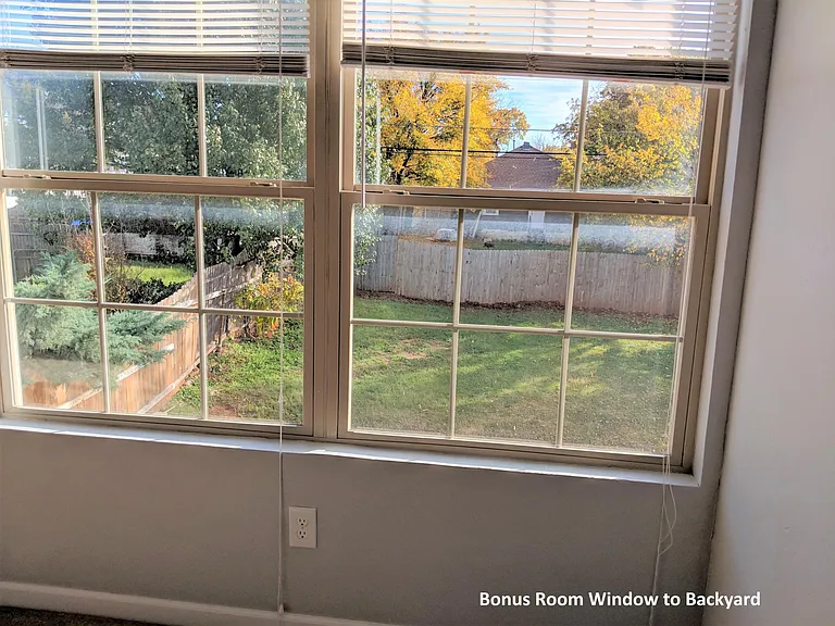 910 W Hill St — Photo 30