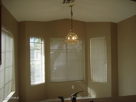 5th image of 534 W Bluefield Ave
