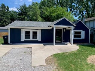 18334 Irving St, Livonia, MI 48152