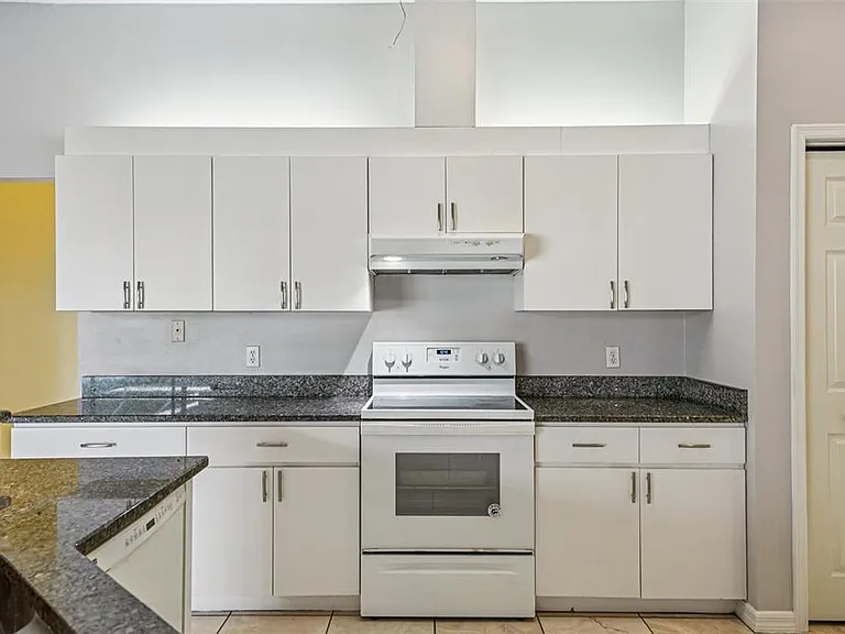 918 Academy Dr — Photo 34