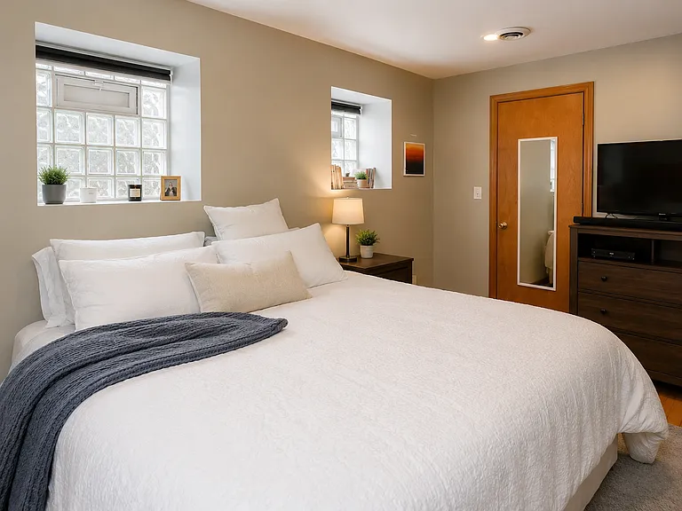 2917 N Halsted St #BASEMENT — Photo 7