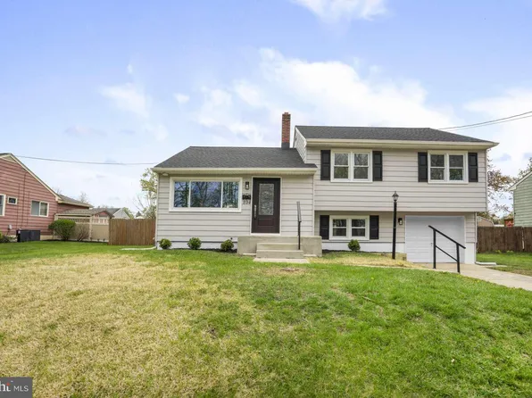 894 Woodlane Rd, Mount Holly, NJ 08060