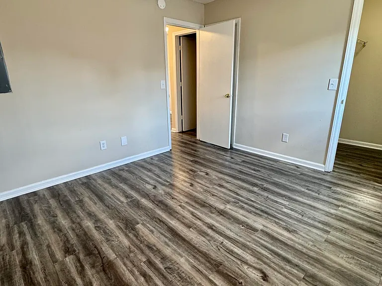 1293 Park West Dr #9 — Photo 14