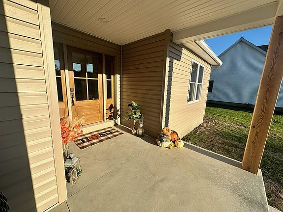 4th image of 529 Keller Rd