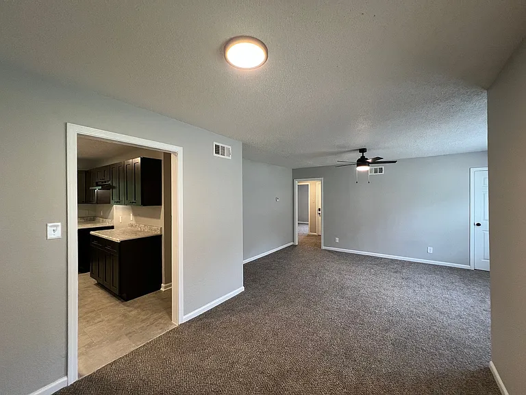 3800 Windcrest Rd — Photo 8