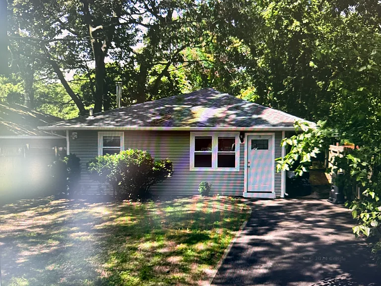 207 Mastic Blvd — Photo 12